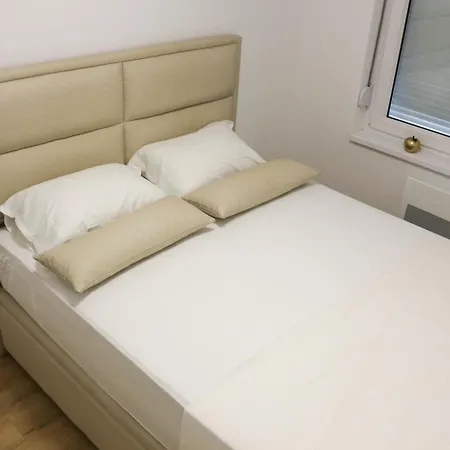 West Wing - Zivinice