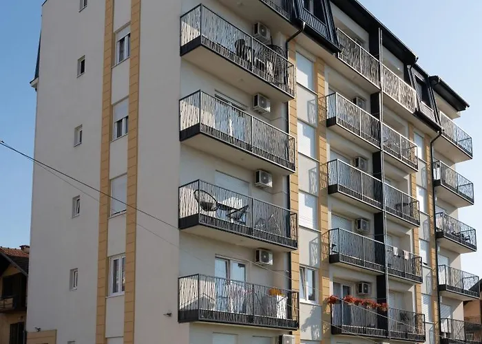 West Wing - Apartment